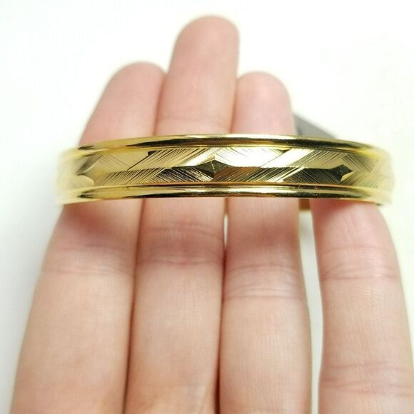 Vintage Monet Gold Tone Bangle Bracelet, Etched Design, Hang Tag, Estate - Picture 2 of 7